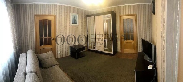 
   Продам 2-комнатную, 46 м², Веры Волошиной ул, 41

. Фото 4.