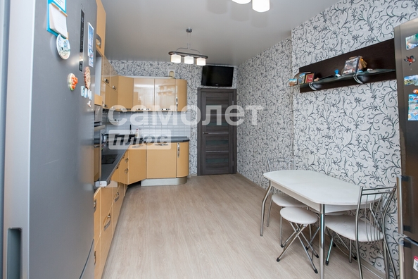 
   Продам 3-комнатную, 86.1 м², Космическая ул, кор.А

. Фото 14.