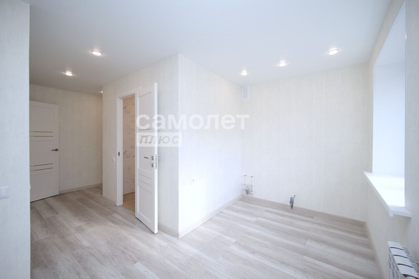 
   Продам 2-комнатную, 41 м², Сибиряков-Гвардейцев (2/3-Л) тер, 12

. Фото 7.