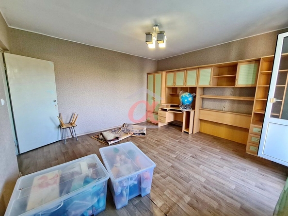 
   Продам 3-комнатную, 64 м², Строителей б-р, 52А

. Фото 5.