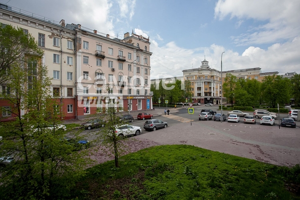 
   Продам 2-комнатную, 74.6 м², Орджоникидзе тер, 5

. Фото 3.