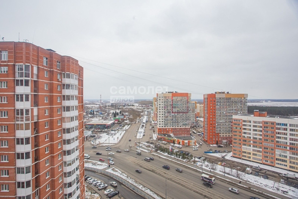 
   Продам 3-комнатную, 71.7 м², Шахтеров (Гравелит) тер, 115

. Фото 6.