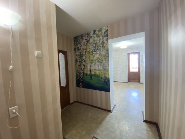 
   Продам 4-комнатную, 97.6 м², 

. Фото 2.