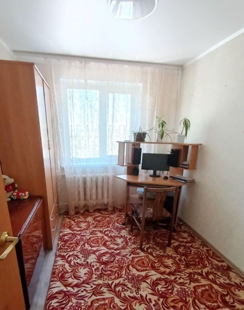 
   Продам 4-комнатную, 61 м², 50 лет Октября ул, 39/1

. Фото 3.