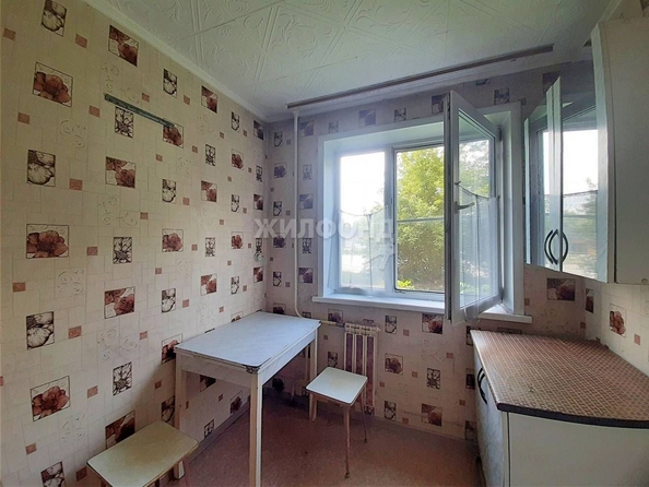 
   Продам 1-комнатную, 29.9 м², Тореза  ул, 61

. Фото 1.