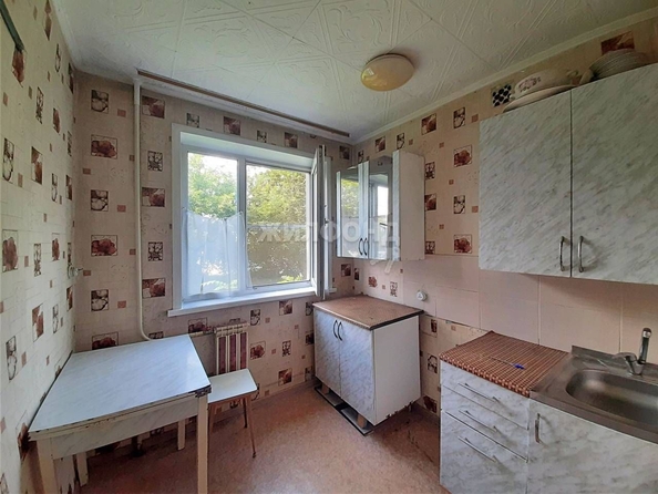 
   Продам 1-комнатную, 29.9 м², Тореза  ул, 61

. Фото 2.