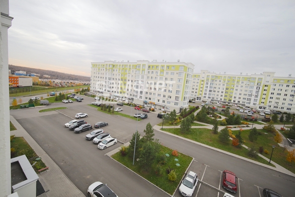 
   Продам 2-комнатную, 57.2 м², В.В.Михайлова пр-кт, корпус 3

. Фото 2.