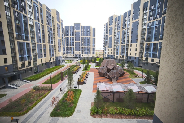 
   Продам 3-комнатную, 74.3 м², Строителей б-р, 60к2

. Фото 36.