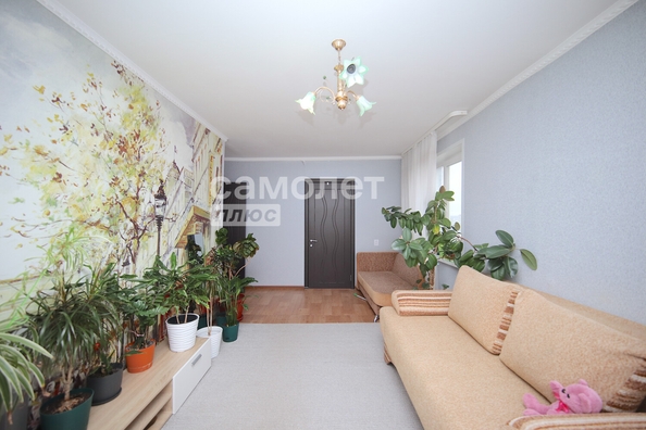 
   Продам 3-комнатную, 60.1 м², Строителей б-р, 35

. Фото 3.