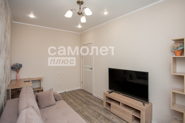 
   Продам 1-комнатную, 32 м², Строителей б-р, 63

. Фото 10.