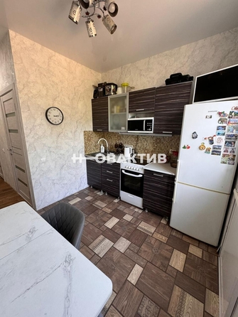 
   Продам 2-комнатную, 59.7 м², Чекалина (Кузнецкий р-н) ул, 14

. Фото 12.