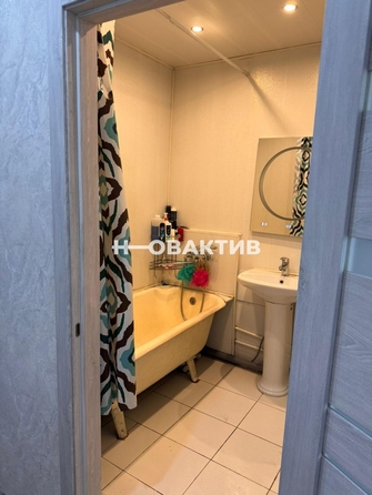 
   Продам 2-комнатную, 59.7 м², Чекалина (Кузнецкий р-н) ул, 14

. Фото 17.