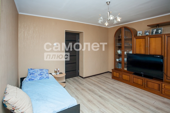 
   Продам 4-комнатную, 126.1 м², Свободы ул, 6

. Фото 14.