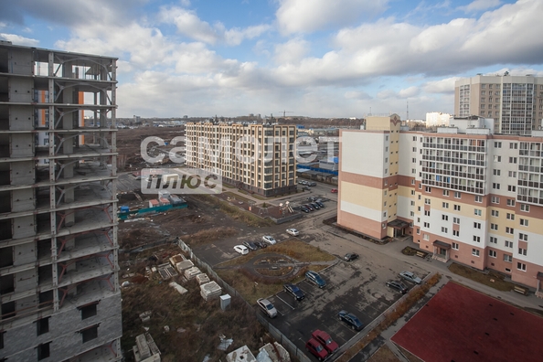 
   Продам 2-комнатную, 50.6 м², Строителей б-р, 69а

. Фото 23.