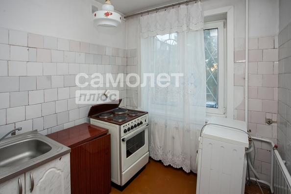 
   Продам 3-комнатную, 61.8 м², Строителей б-р, 32

. Фото 12.