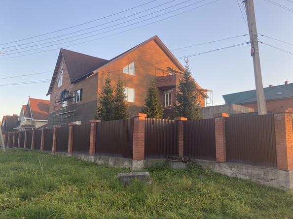 
   Продам таунхаус, 260 м², Металлплощадка

. Фото 1.