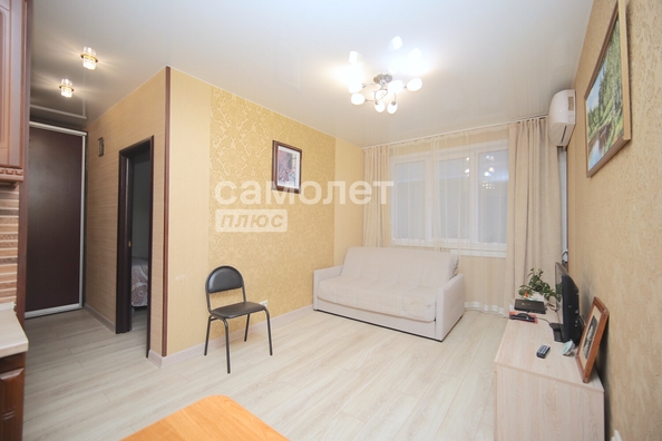 
   Продам 2-комнатную, 43.1 м², Осенний б-р, 1

. Фото 3.