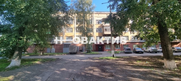 
   Продам помещение свободного назначения, 594 м², 40 лет Октября ул, 10

. Фото 7.