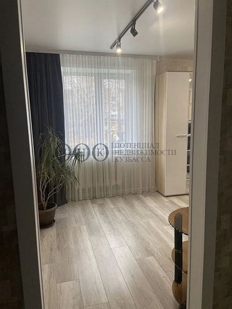 
   Продам 3-комнатную, 60.9 м², Инициативная ул, 121

. Фото 4.