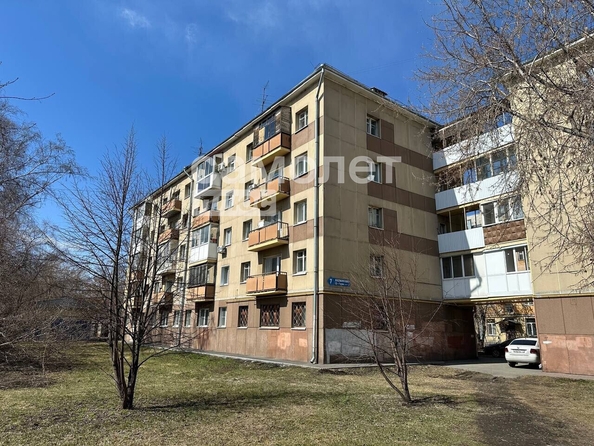 
   Продам 1-комнатную, 30.5 м², Дзержинского ул, 7

. Фото 1.