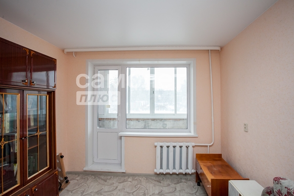 
   Продам 3-комнатную, 61.5 м², Строителей б-р, 7

. Фото 4.