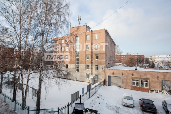 
   Продам 1-комнатную, 17.2 м², Дзержинского ул, 9А

. Фото 3.