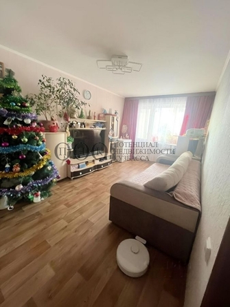 
   Продам 2-комнатную, 47.3 м², Строителей б-р, 28б

. Фото 6.