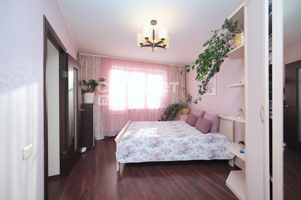 
   Продам 4-комнатную, 79.1 м², Свободы ул, 13

. Фото 17.