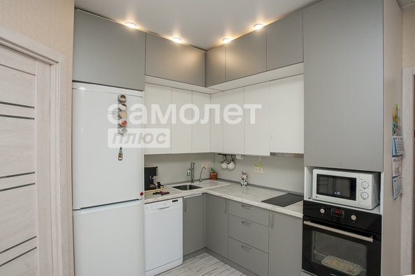 
   Продам 2-комнатную, 46.3 м², В.В.Михайлова пр-кт, 3Ак2

. Фото 2.