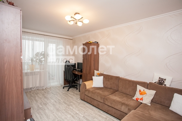 
   Продам 3-комнатную, 61 м², Октябрьский пр-кт, 20Б

. Фото 1.