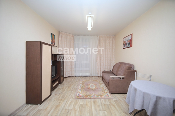 
   Продам 1-комнатную, 26.8 м², Московский пр-кт, 18к3

. Фото 1.