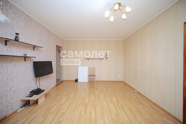 
   Продам 2-комнатную, 43.9 м², Весенняя ул, 19А

. Фото 3.