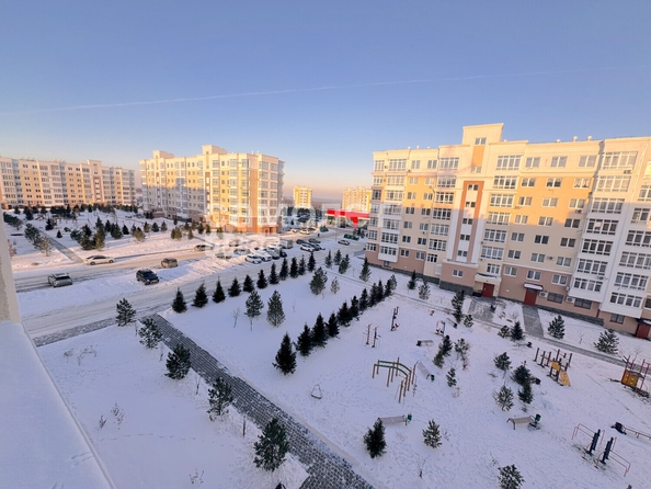 
  Продается 2-комн. квартира, 43.2 м², 2-й микрорайон, д. 22
. Фото 3.
