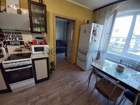 
   Продам 1-комнатную, 32.5 м², Базовая ул, 4б

. Фото 1.