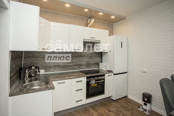 
  Продается 3-комн. квартира, 57.8 м², Кедровый б-р, д. 4
. Фото 1.