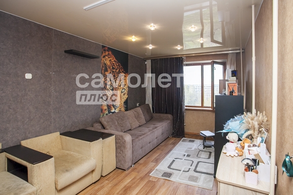 
   Продам 1-комнатную, 30.3 м², Строителей б-р, 56/2

. Фото 2.