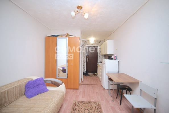 
   Продам 1-комнатную, 16.6 м², Строителей б-р, 56/2

. Фото 4.