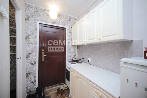 
   Продам 1-комнатную, 16.6 м², Строителей б-р, 56/2

. Фото 6.