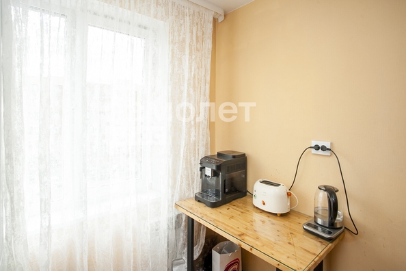 
   Продам 1-комнатную, 30 м², Строителей б-р, 28а

. Фото 12.