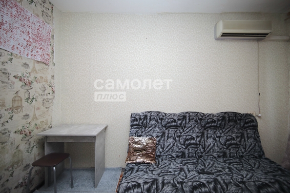 
   Продам 1-комнатную, 16.5 м², Строителей б-р, 46

. Фото 3.