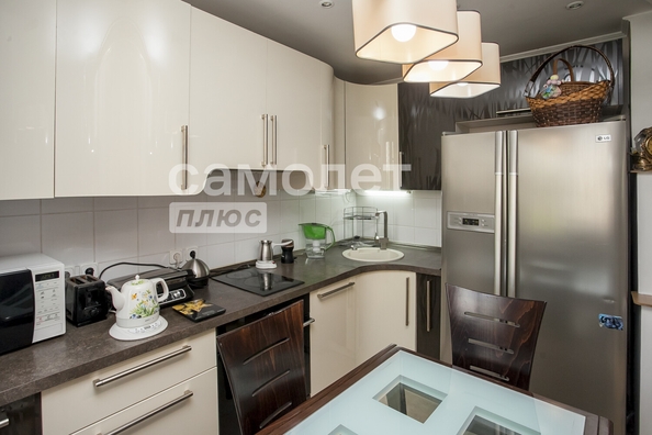 
  Продается 3-комн. квартира, 69.3 м², Соборная ул, д. 7
. Фото 4.