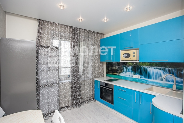 
  Продается 1-комн. квартира, 39.4 м², Шахтеров пр-кт, д. 121
. Фото 3.
