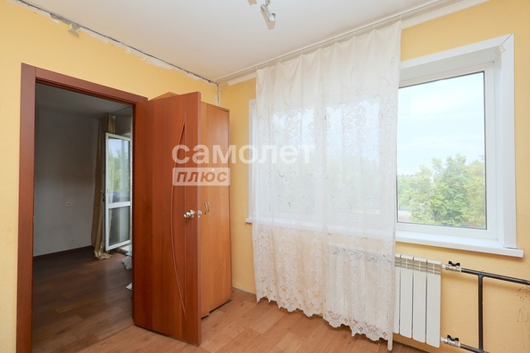 
  Продается 4-комн. квартира, 60.5 м², Строителей б-р, д. 33
. Фото 7.