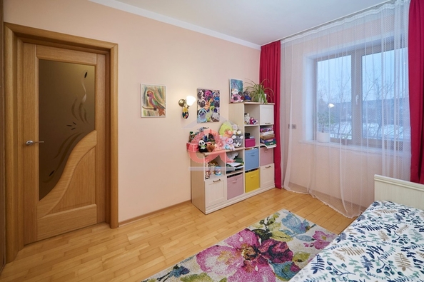 
  Продается 4-комн. квартира, 75.6 м², Московский пр-кт, д. 35
. Фото 3.