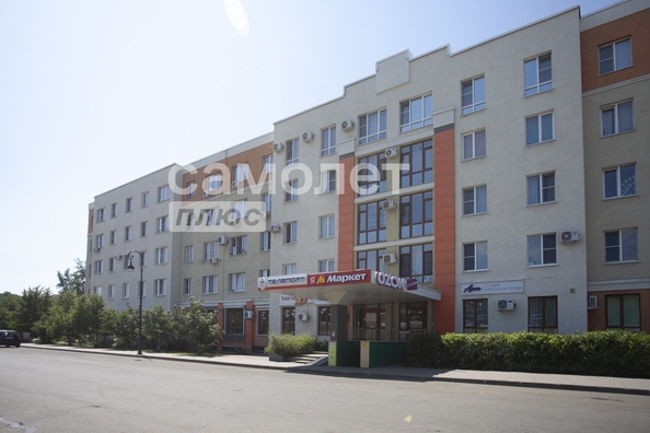 
  Сдается торговая площадь, 173 м², Осенний б-р, д. 2А
. Фото 1.