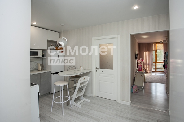 
  Продается 2-комн. квартира, 53.8 м², Строителей б-р, д. 28
. Фото 5.