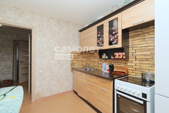 
  Продается 2-комн. квартира, 46.7 м², Солнечный мкр, д. 18
. Фото 3.