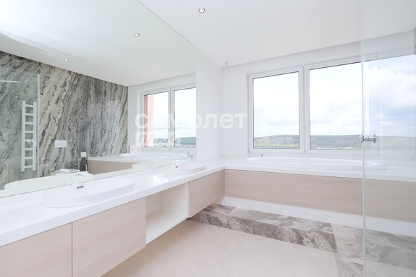 
  Продается 3-комн. квартира, 161.6 м², Притомская набережная ул, д. 25
. Фото 12.