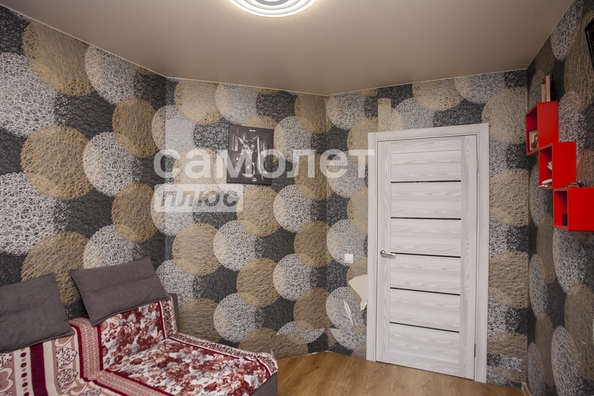 
  Продается 2-комн. квартира, 43.2 м², Суворова ул, д. 12
. Фото 7.