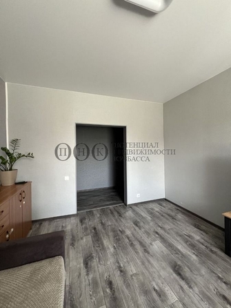 
  Продается 2-комн. квартира, 58.4 м², Гурьевская ул, д. 14
. Фото 4.